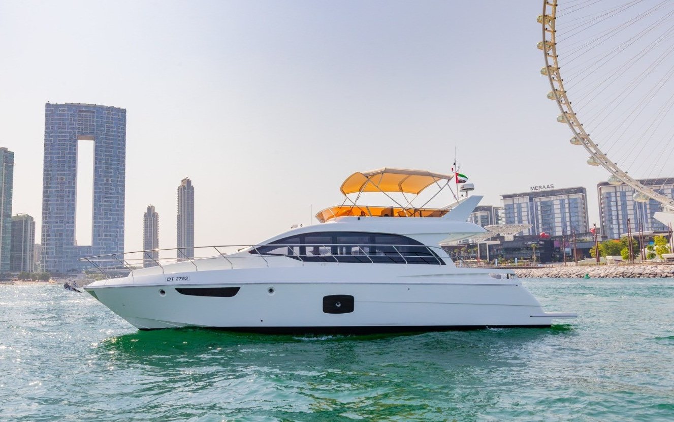 Sky Walker Ava (52 ft)