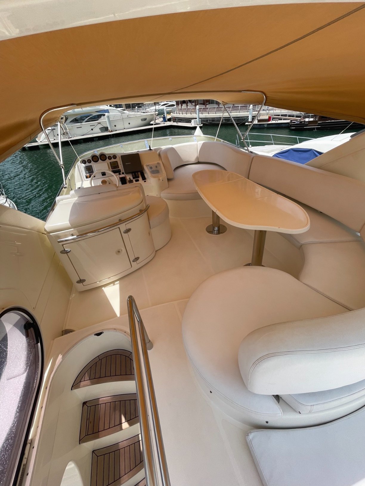 Azimut Grand Crew, gallery image 6