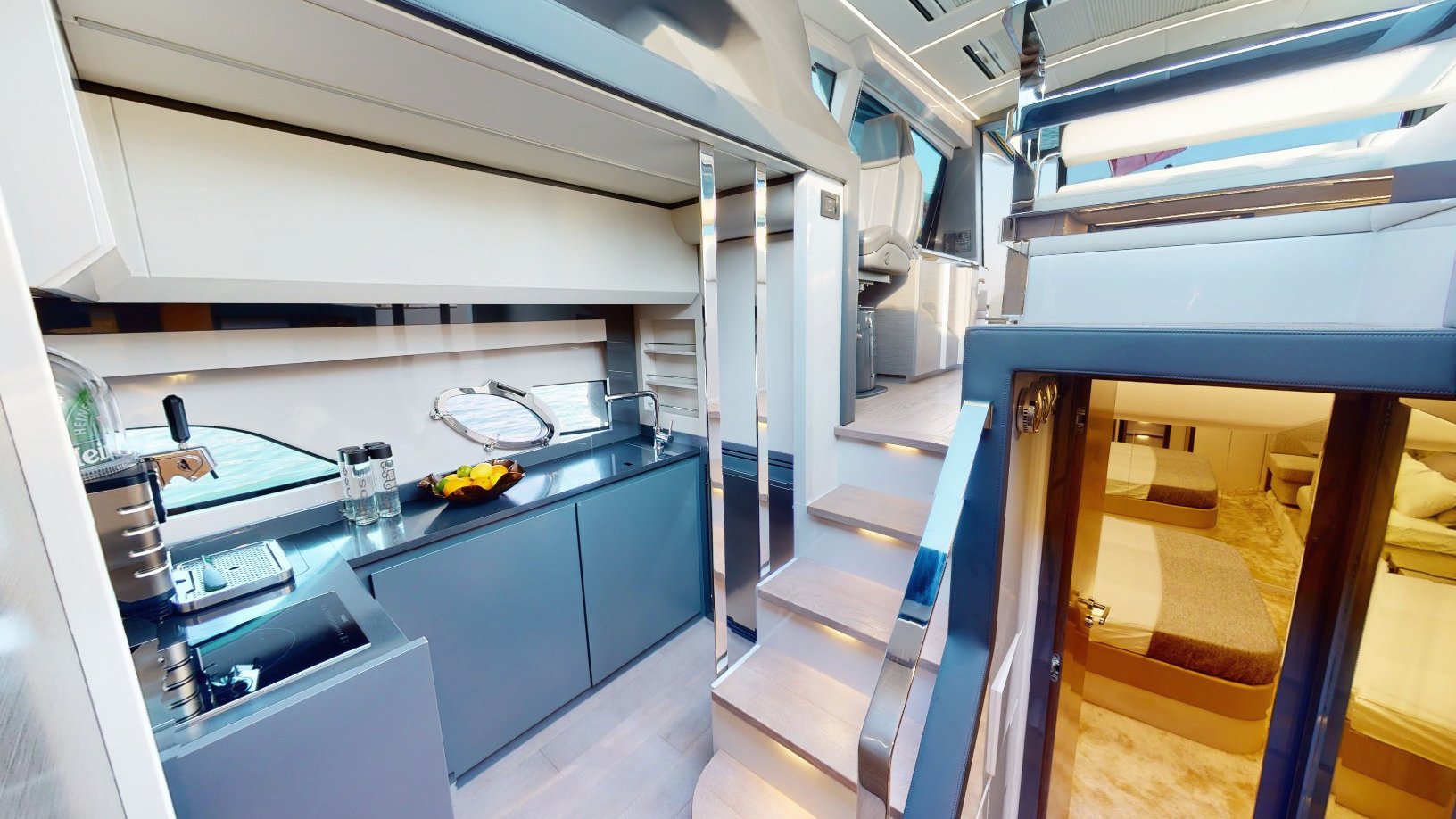 Pershing 5X Pearl White, gallery image 6