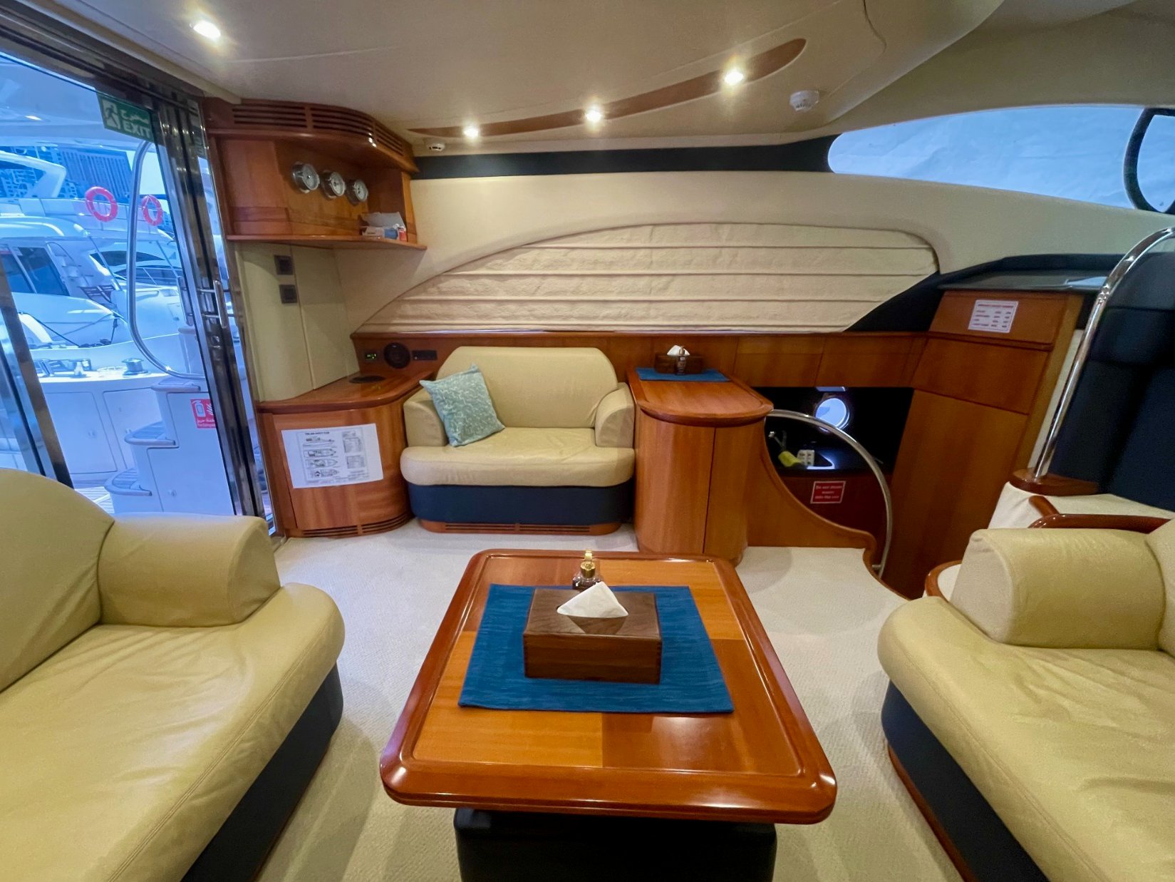 Azimut Grand Crew, gallery image 2