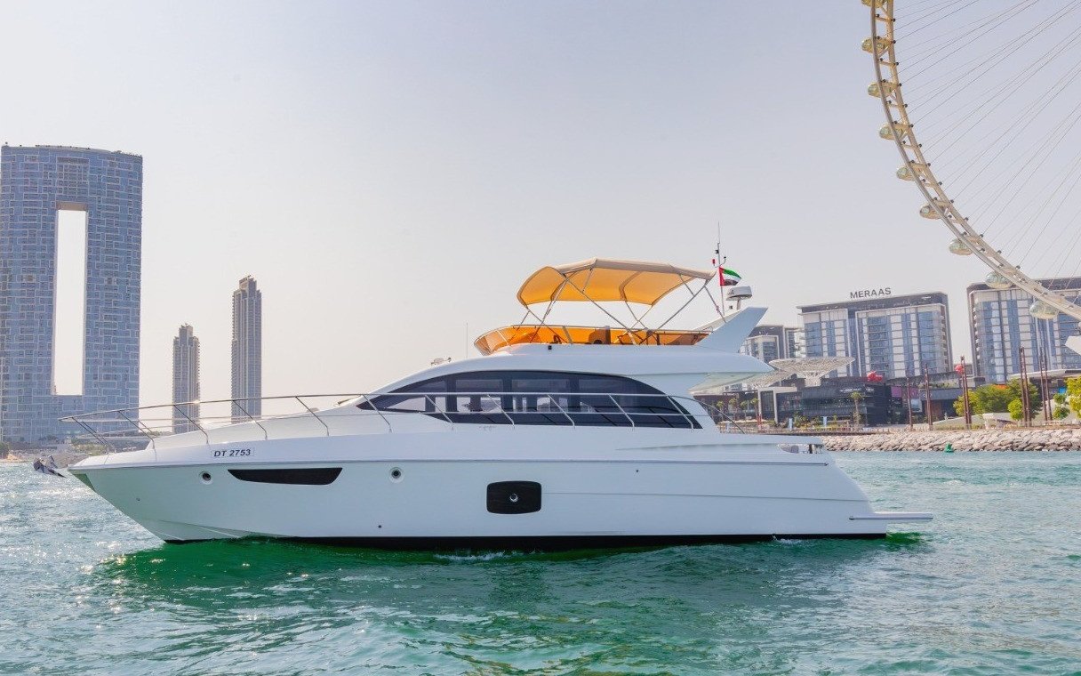 Sky Walker Ace (52 ft)