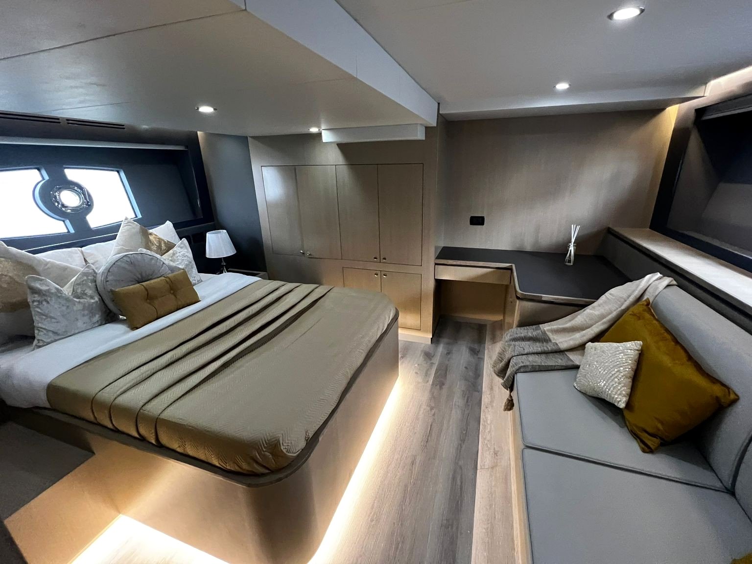 Sky Walker Ava, gallery image 6