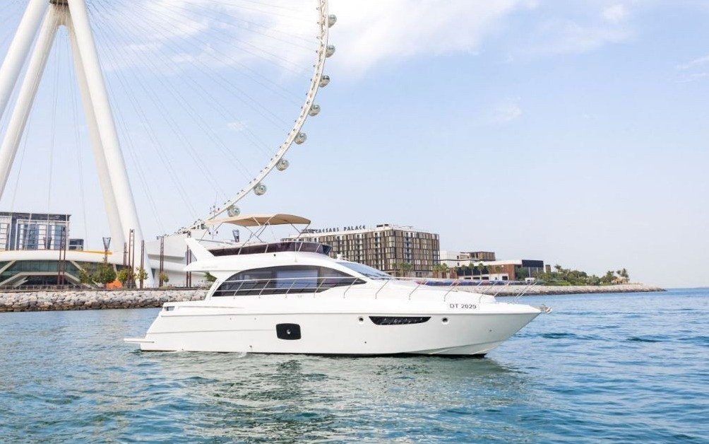 Sky Walker Axa (52 ft)
