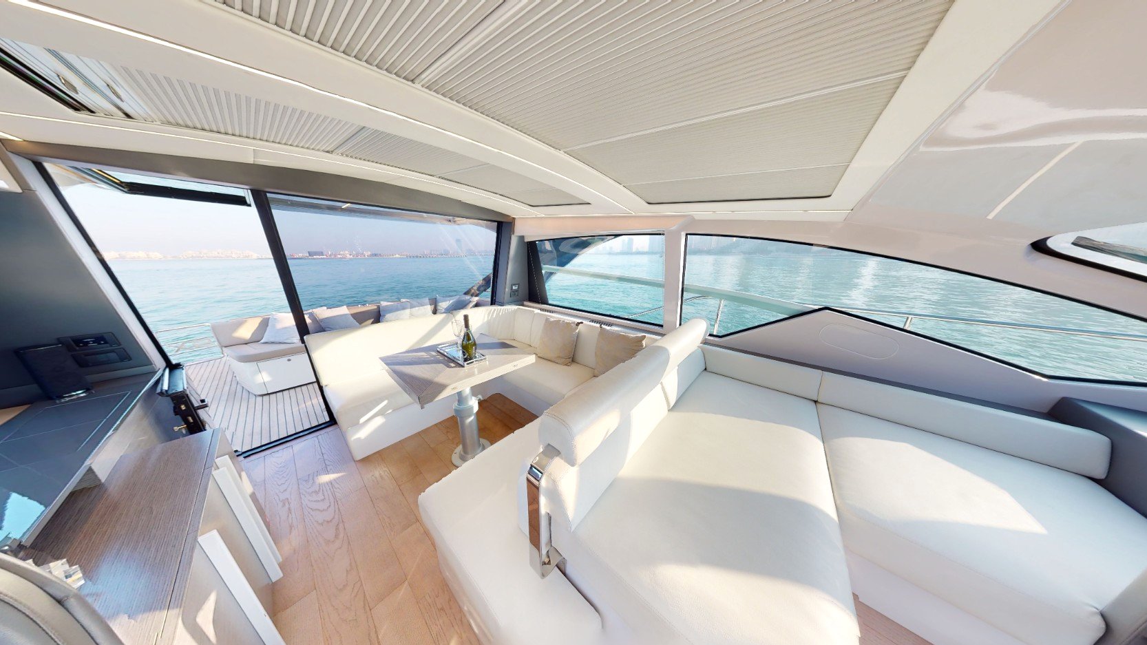 Pershing 5X Pearl White, gallery image 14