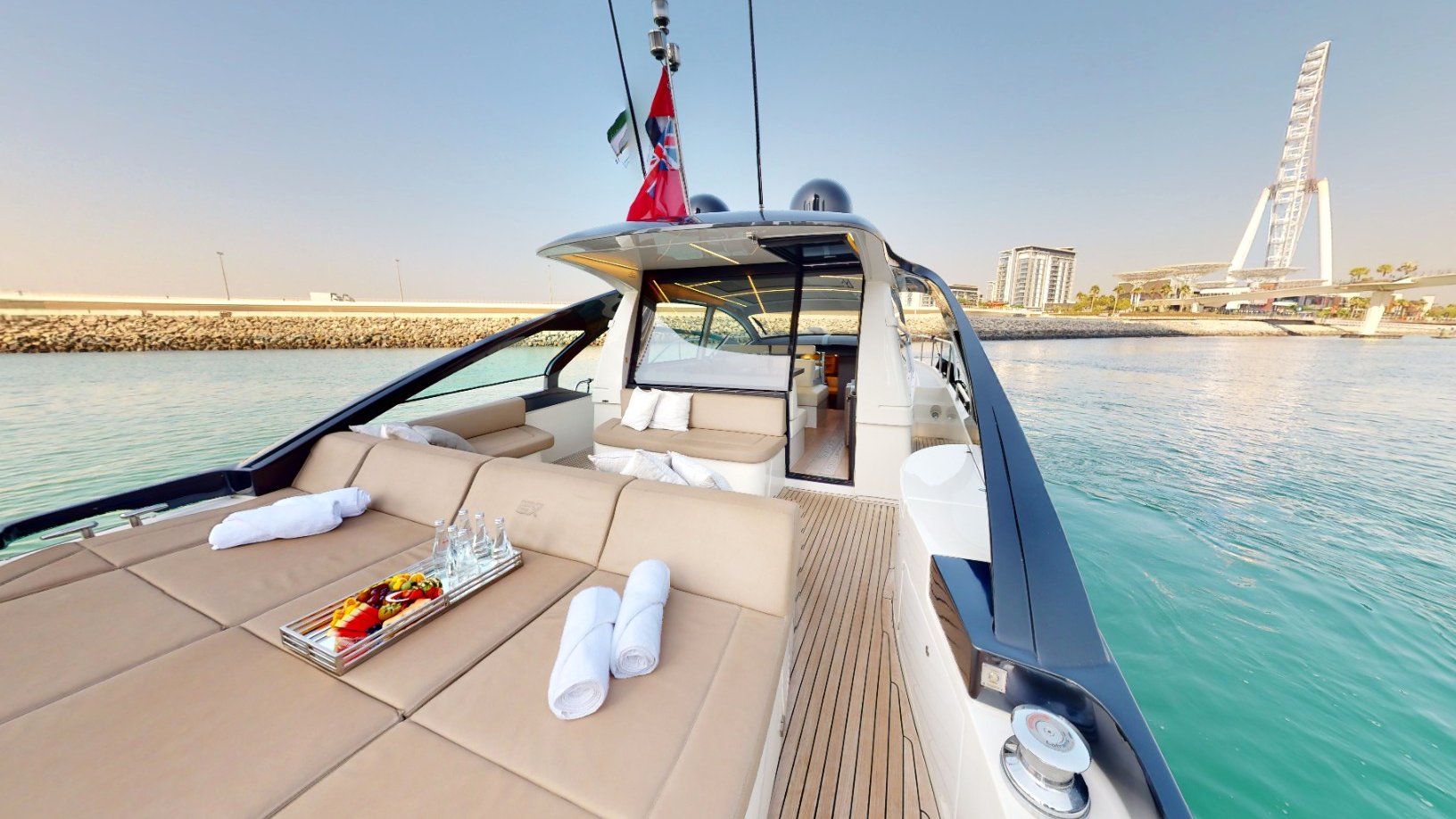 Pershing 5X Pearl White, gallery image 4
