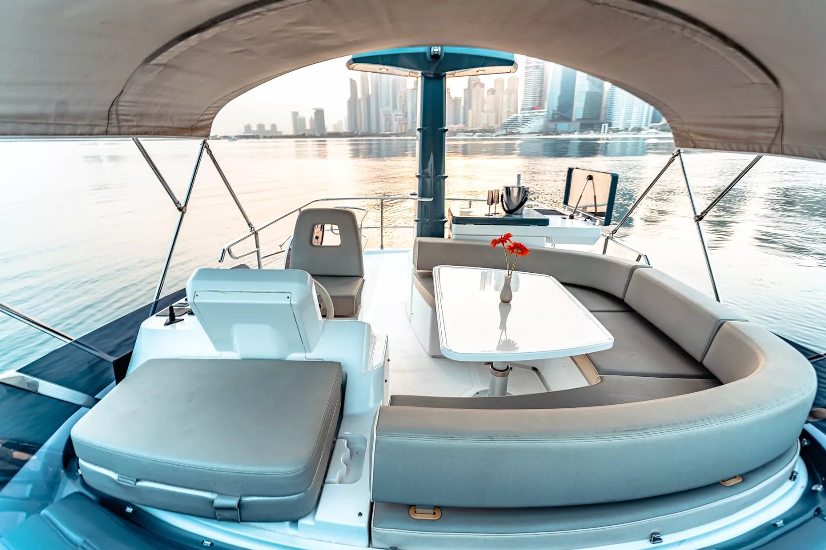 Azimut Magellano 43 ft, gallery image 5